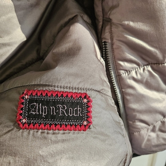 Alp N Rock Reversible Leopard Valais Hooded Vest - Picture 10 of 13